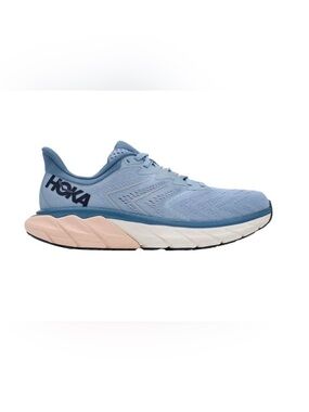 HOKA Arahi 5 in EUC (original footbed has been removed) size 7.5